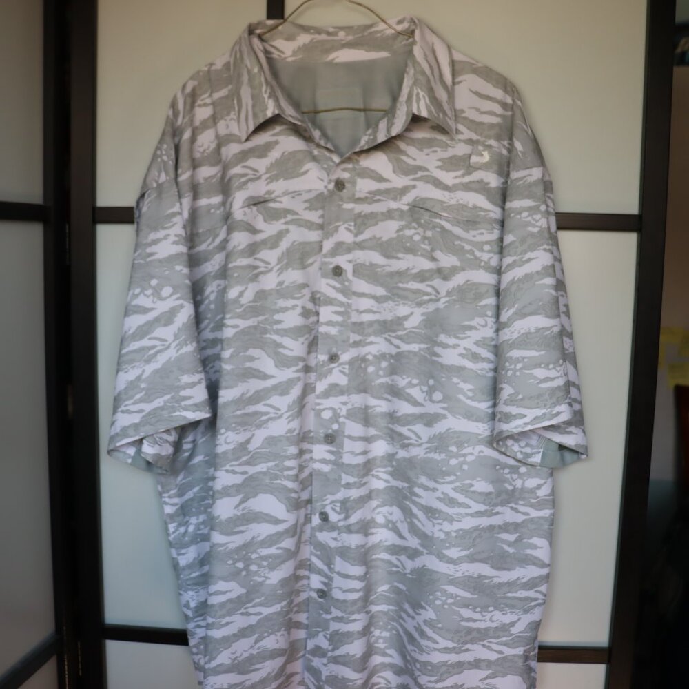 Camo Reel Legends Performance Outfitters Mariner Button-Up Shirt – XL. Fishing